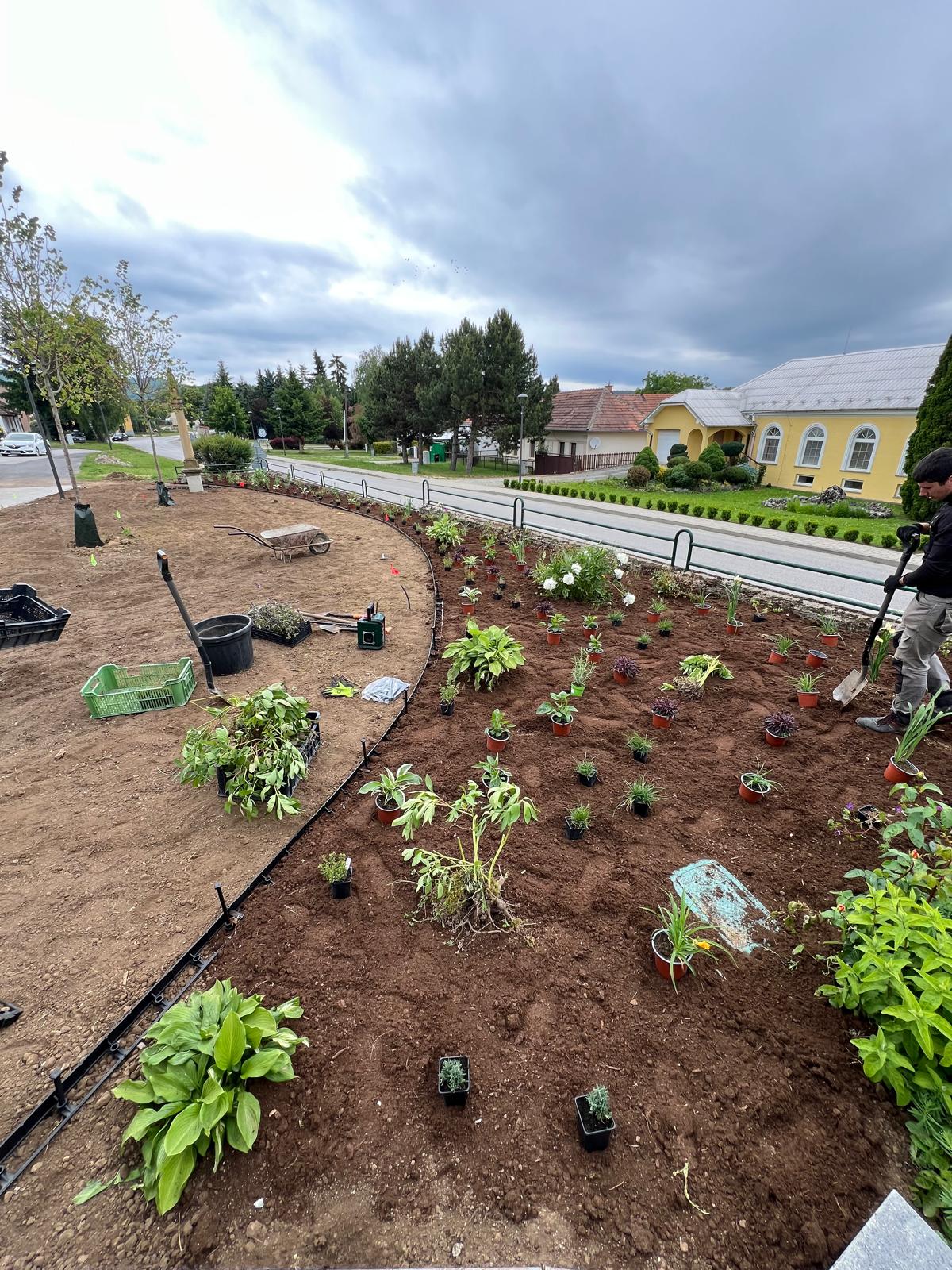 Naše služby - Unigarden, reazlizácie záhrad na kľúč, verejné priestranstvá